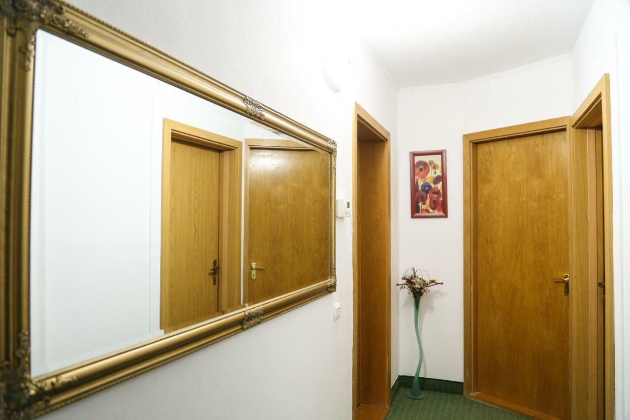 Luxury Brasov Apartment ภายนอก รูปภาพ
